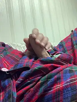 Snapshot of GHsveter chatting on 03-04-25, 09:22 GHsveter online show from 03-04-25, 09:22