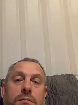 Snapshot of GHsveter chatting on 09-12-25, 03:23 GHsveter online show from 09-12-25, 03:23