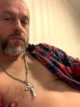 Snapshot of GHsveter chatting on 10-06-25, 10:12 GHsveter online show from 10-06-25, 10:12