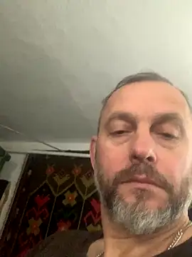 Snapshot of GHsveter chatting on 10-19-25, 10:27 GHsveter online show from 10-19-25, 10:27