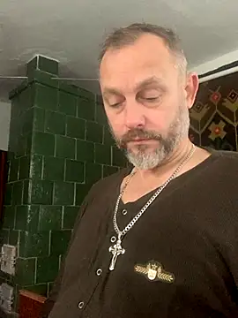 Snapshot of GHsveter chatting on 10-20-25, 09:43 GHsveter online show from 10-20-25, 09:43