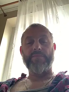 Snapshot of GHsveter chatting on 11-21-25, 09:19 GHsveter online show from 11-21-25, 09:19