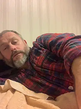 Snapshot of GHsveter chatting on 12-03-25, 09:35 GHsveter online show from 12-03-25, 09:35