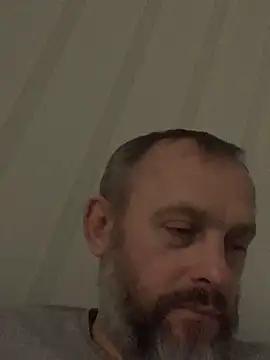 Snapshot of GHsveter chatting on 12-15-25, 10:41 GHsveter online show from 12-15-25, 10:41