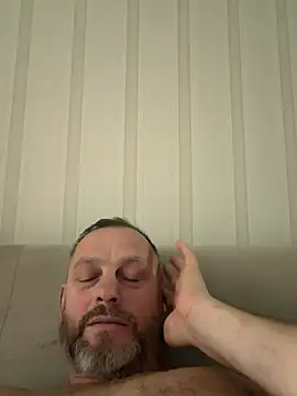 Snapshot of GHsveter chatting on 07-11-26, 10:40 GHsveter online show from 07-11-26, 10:40