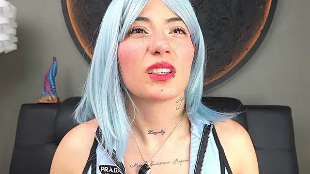 miss sharlotte18 online show from 11-19-25, 06:08