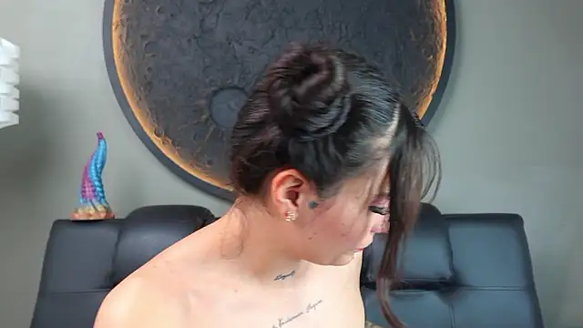 miss sharlotte18 online show from 03-06-26, 09:44