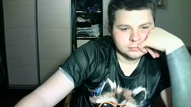 Snapshot of Volshebnik130_ chatting on 03-06-25, 02:51 Volshebnik130 online show from 03-06-25, 02:51