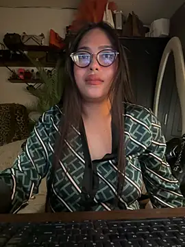 BigDominaMia online show from 07-18-26, 08:12