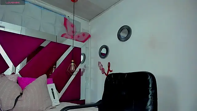 Penelope Tits online show from 12-12-24, 10:09