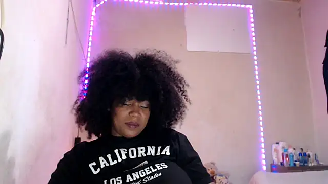 Snapshot of cherry_cleou chatting on 03-29-26, 03:06 cherry cleou online show from 03-29-26, 03:06