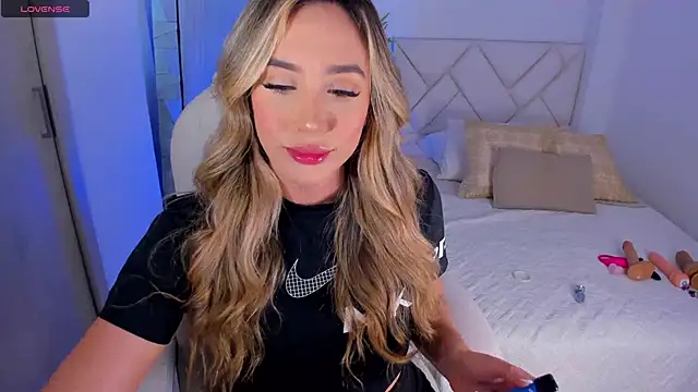 NiaBennet  online show from 01-08-25, 10:06