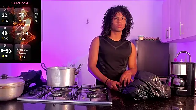 Snapshot of Lucas_eevans chatting on 01-28-25, 05:14 Lucas eevans online show from 01-28-25, 05:14