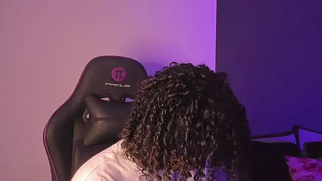 Snapshot of Lucas_eevans chatting on 02-10-25, 05:09 Lucas eevans online show from 02-10-25, 05:09