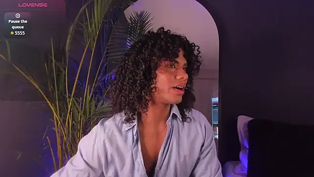 Snapshot of Lucas_eevans chatting on 09-23-25, 01:58 Lucas eevans online show from 09-23-25, 01:58