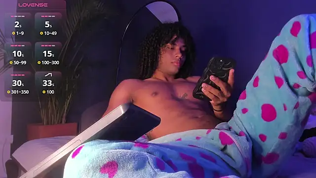 Snapshot of Lucas_eevans chatting on 10-20-25, 01:11 Lucas eevans online show from 10-20-25, 01:11