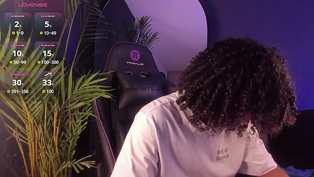 Snapshot of Lucas_eevans chatting on 10-22-25, 01:11 Lucas eevans online show from 10-22-25, 01:11