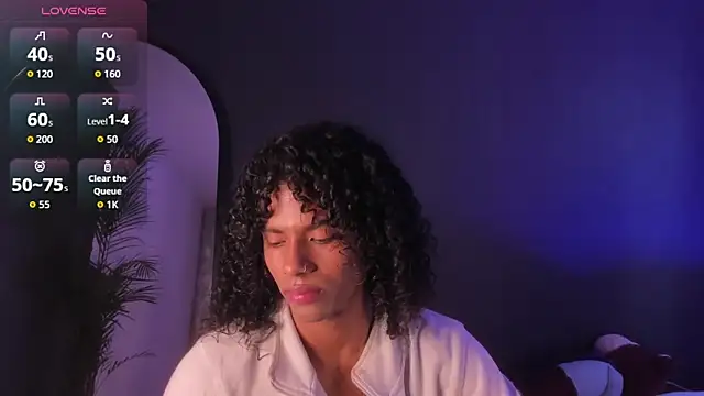 Snapshot of Lucas_eevans chatting on 10-24-25, 01:18 Lucas eevans online show from 10-24-25, 01:18