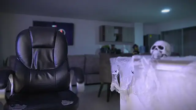 Frank Farrell online show from 10-22-25, 03:51