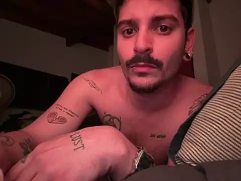 Snapshot of mrtnivnn chatting on 02-08-26, 12:03 mrtnivnn online show from 02-08-26, 12:03