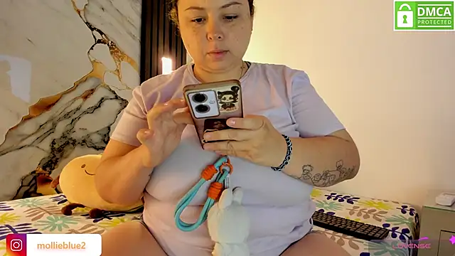 Snapshot of mollieblue69 chatting on 01-27-25, 12:37 mollieblue69 online show from 01-27-25, 12:37