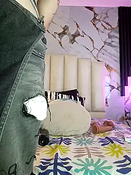 Snapshot of mollieblue69 chatting on 12-03-25, 01:31 mollieblue69 online show from 12-03-25, 01:31