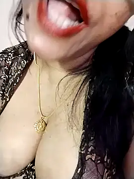 Snapshot of tharu_sweet chatting on 10-13-25, 06:19 tharu sweet online show from 10-13-25, 06:19