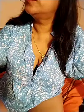 Snapshot of tharu_sweet chatting on 10-15-25, 04:56 tharu sweet online show from 10-15-25, 04:56