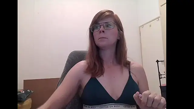 Snapshot of SavannaGirly chatting on 05-21-26, 08:32 SavannaGirly online show from 05-21-26, 08:32