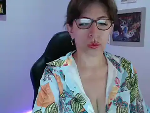 Chayla Ruiz online show from 02-13-25, 12:00