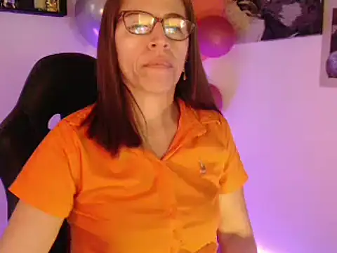 Chayla Ruiz online show from 03-08-25, 04:50