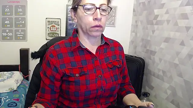 Chayla Ruiz online show from 09-16-25, 01:12