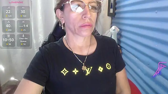 Chayla Ruiz online show from 06-07-26, 03:49