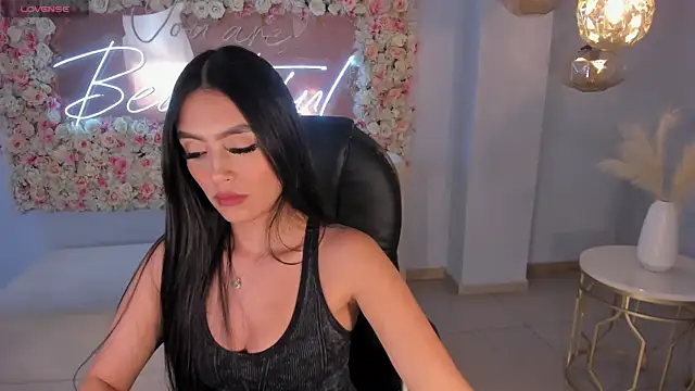 JadeEvansX online show from 12-23-24, 10:55