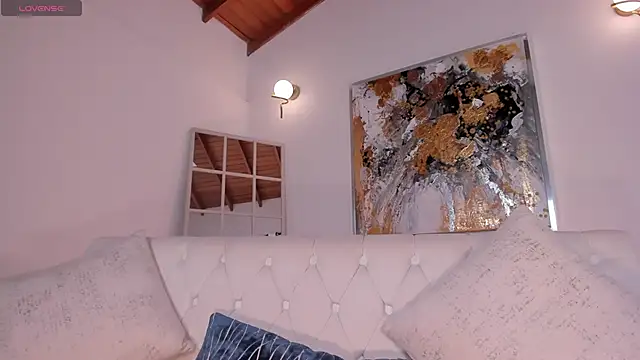 MaryLewis  online show from 12-31-24, 02:36