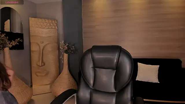 MaryLewis  online show from 06-22-26, 12:24