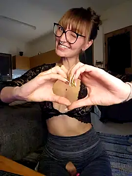 MissMialicious online show from 02-04-25, 11:16