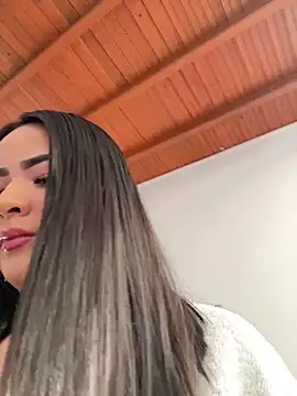 Snapshot of jailyncam_ chatting on 03-06-25, 01:46 jailyncam online show from 03-06-25, 01:46