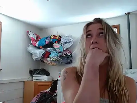 missymilf online show from 09-16-25, 02:40