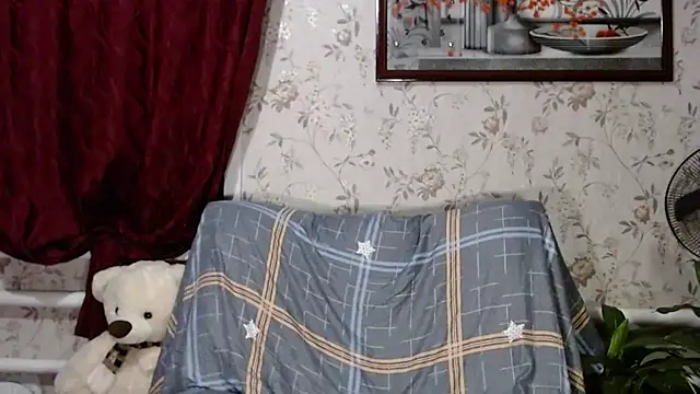 EmilyDoth online show from 12-01-24, 09:26