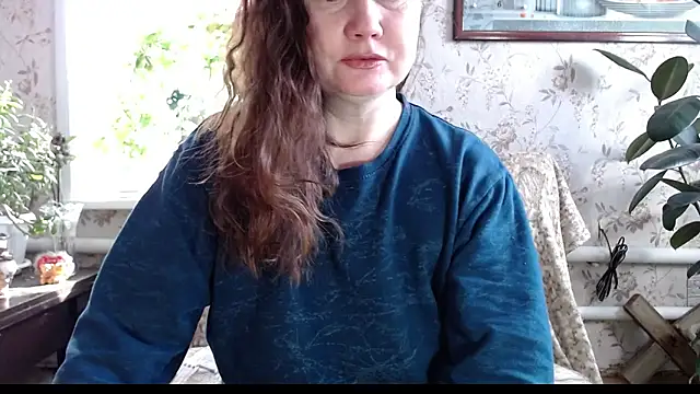 Snapshot of EmilyDoth chatting on 03-17-26, 08:39 EmilyDoth online show from 03-17-26, 08:39