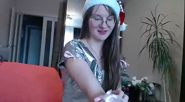 Snapshot of KiraGoldens chatting on 12-26-24, 06:41 KiraGoldens online show from 12-26-24, 06:41