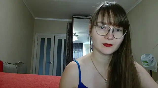 Snapshot of KiraGoldens chatting on 10-21-25, 06:14 KiraGoldens online show from 10-21-25, 06:14