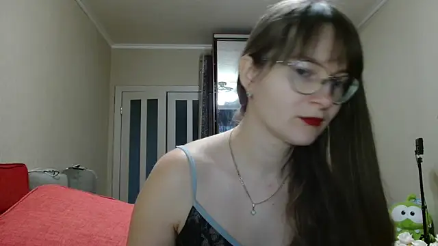 Snapshot of KiraGoldens chatting on 11-05-25, 06:13 KiraGoldens online show from 11-05-25, 06:13