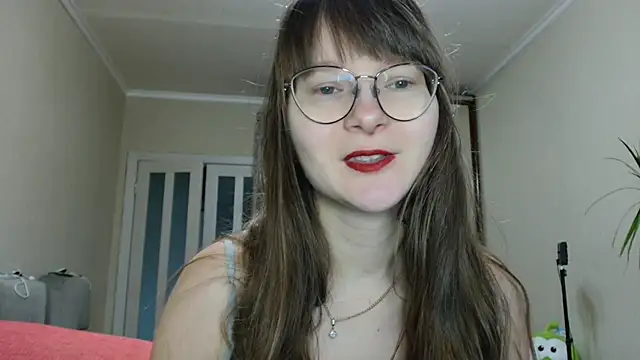 Snapshot of KiraGoldens chatting on 11-06-25, 07:20 KiraGoldens online show from 11-06-25, 07:20