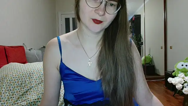 Snapshot of KiraGoldens chatting on 11-09-25, 06:23 KiraGoldens online show from 11-09-25, 06:23