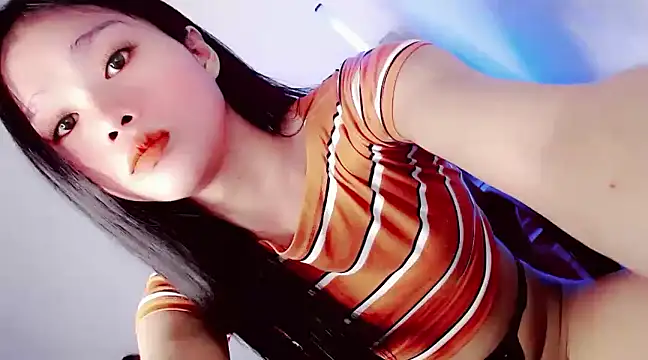 amomentoflust69 online show from 01-18-25, 05:20