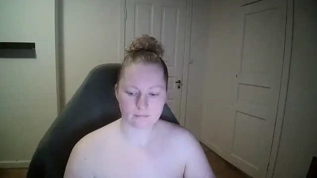 Girlnina-1995 online show from 01-26-25, 02:52