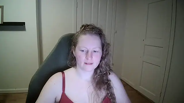 Girlnina-1995 online show from 03-18-25, 07:53