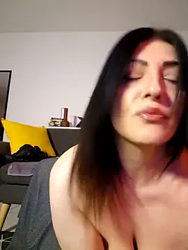 Snapshot of AryaSummersReal chatting on 05-12-26, 07:33 AryaSummersReal online show from 05-12-26, 07:33